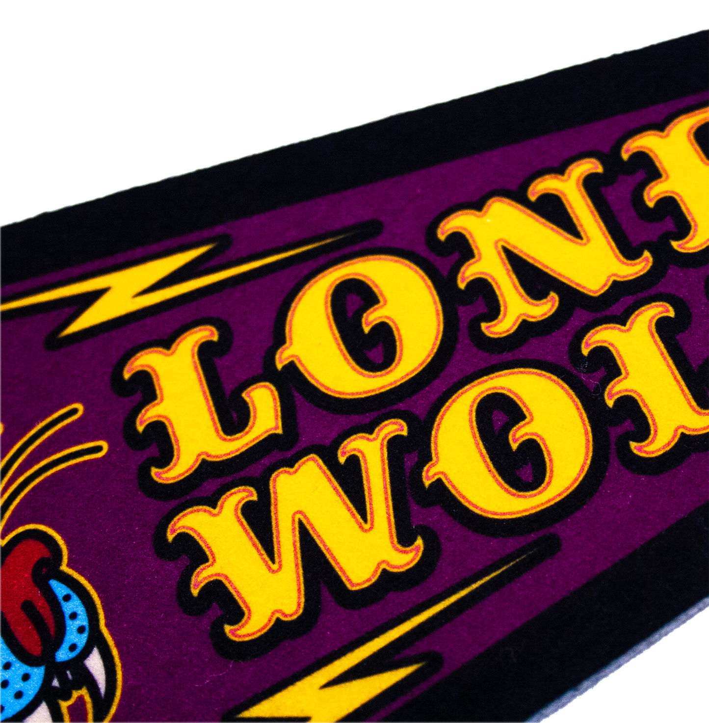 Lone Wolf Pennant 48 cm
