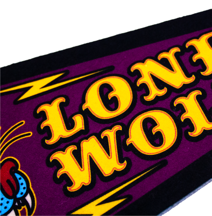 Lone Wolf Pennant 48 cm