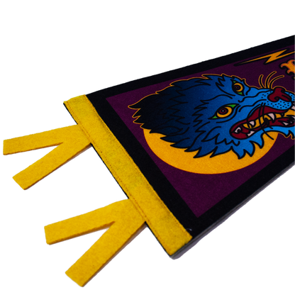 Lone Wolf Pennant 48 cm